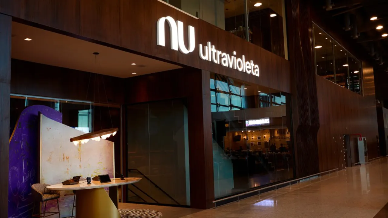 Nubank Ultravioleta Lounge